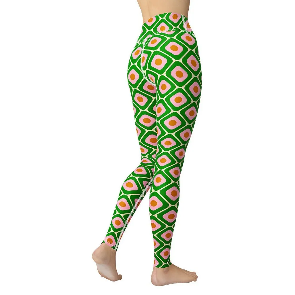 70s Retro Pattern Yoga Leggings