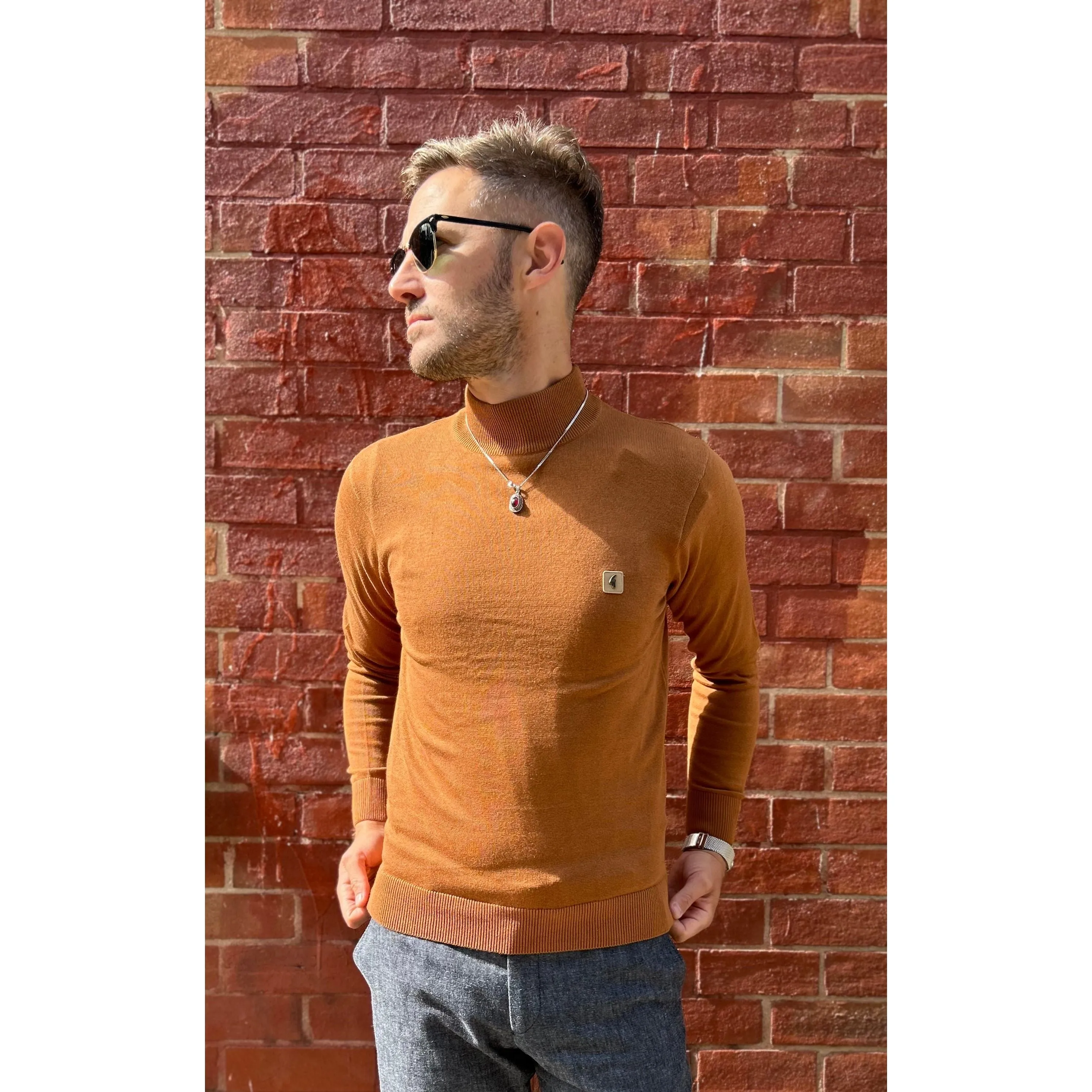 Gabicci Vintage - Duke Walnut - Turtle Neck